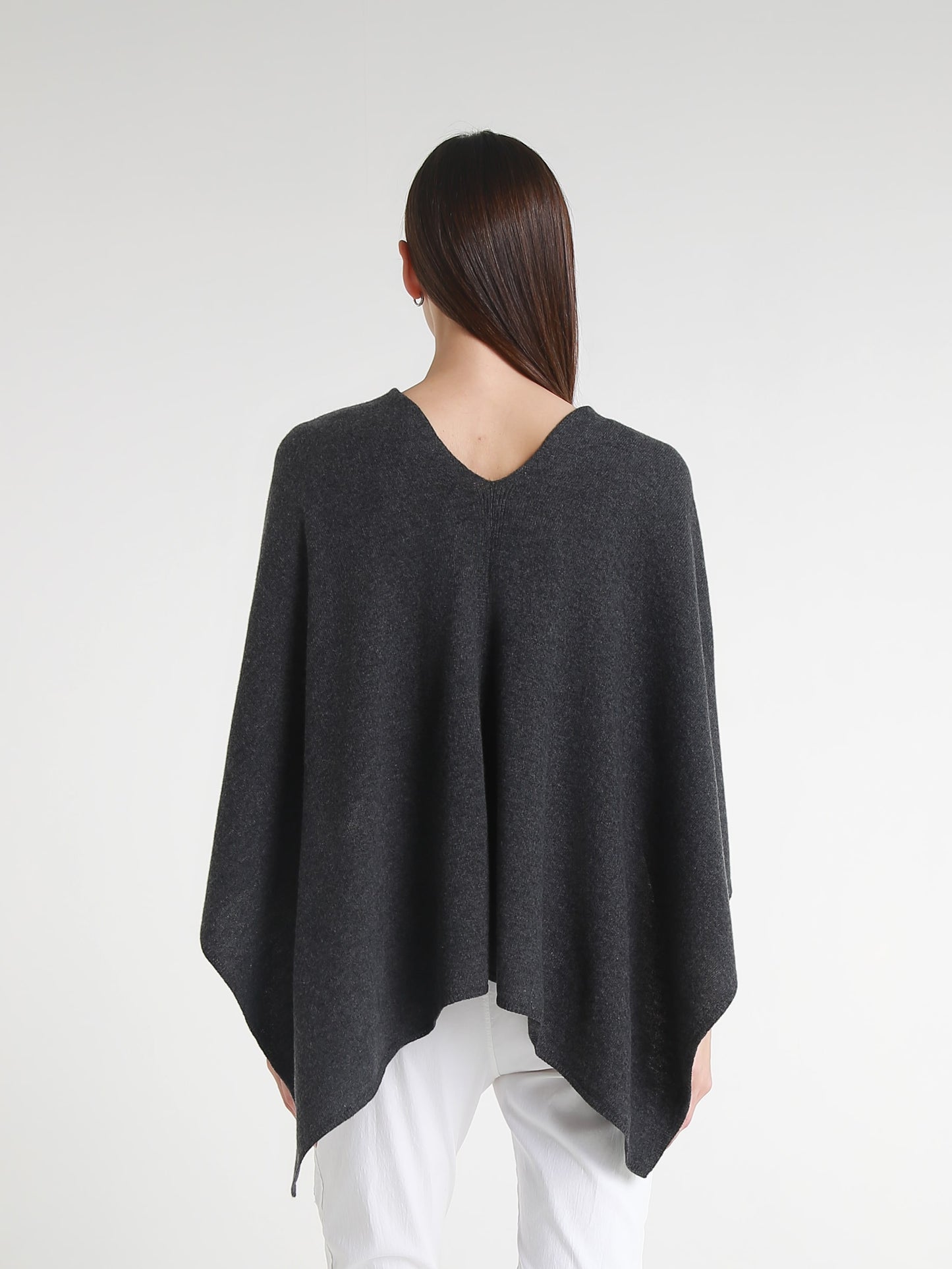 100% Italian Crafted Cashmere Ruana 033 Heather Charcoal-3