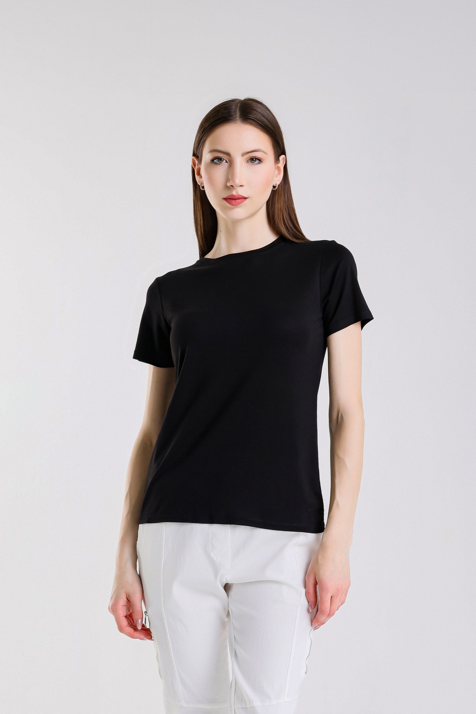 SS403L 001 Black Delfina Short Sleeve Tee