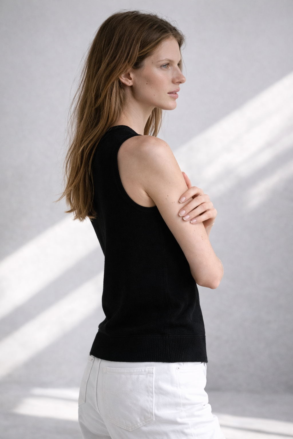 Marguerite Sleeveless Cashmere Crew