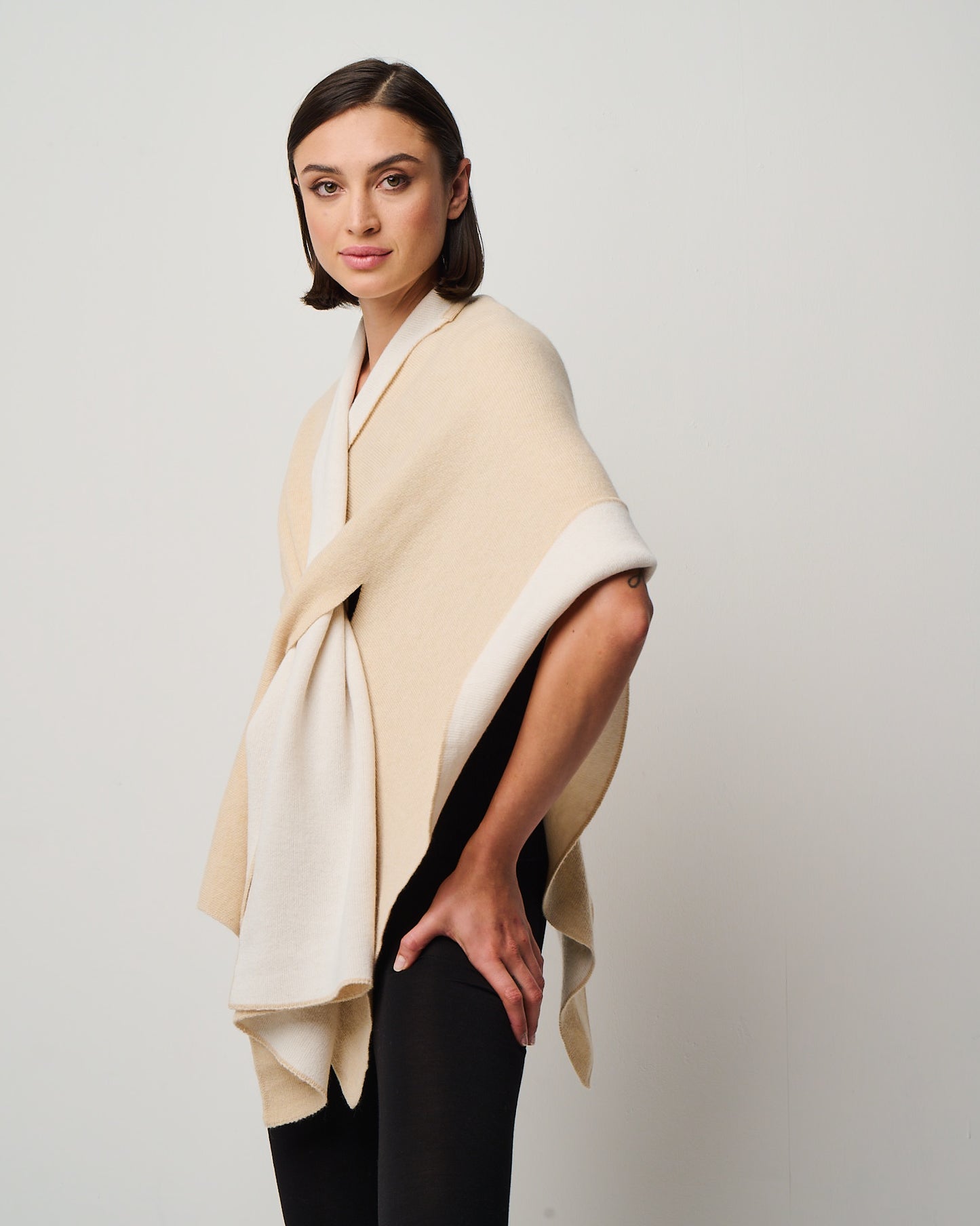 Ellen Merino/Cashmere Reversible Wrap with Loop (W303)
