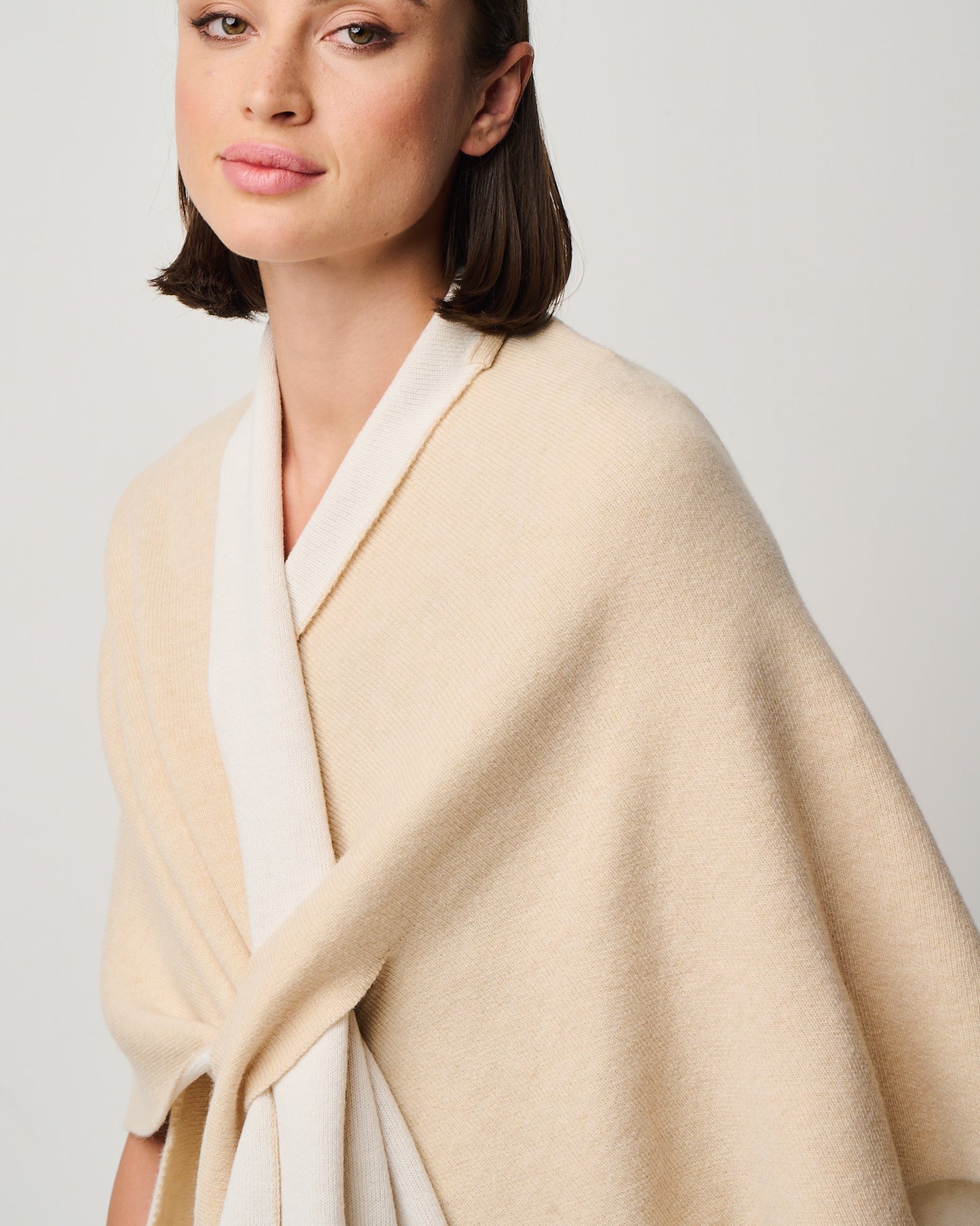 Ellen Merino/Cashmere Reversible Wrap with Loop (W303)