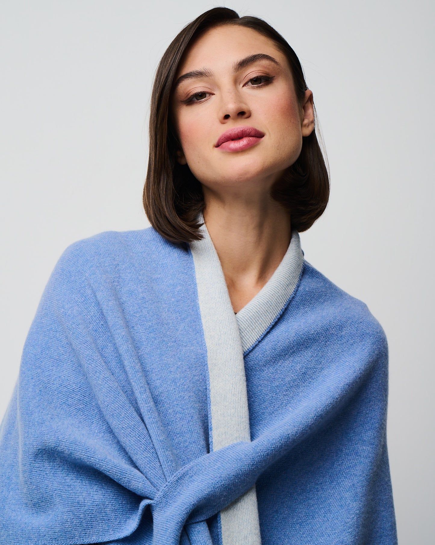 Ellen Merino/Cashmere Reversible Wrap with Loop (W303)