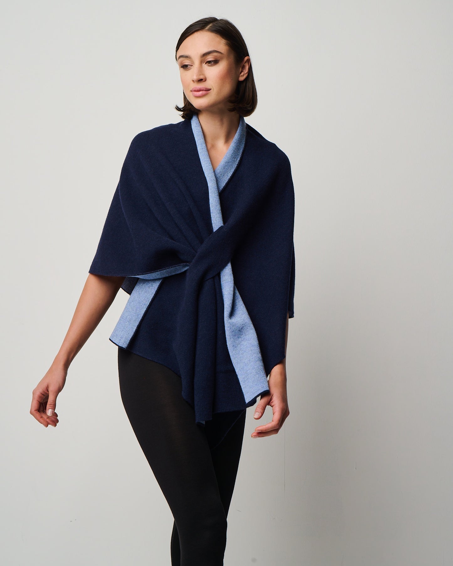 Ellen Merino/Cashmere Reversible Wrap with Loop (W303)