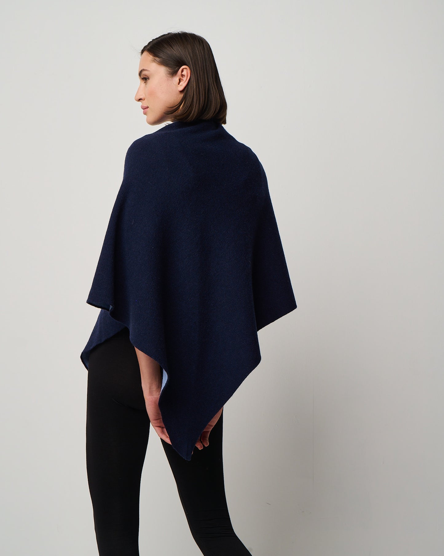 Ellen Merino/Cashmere Reversible Wrap with Loop (W303)