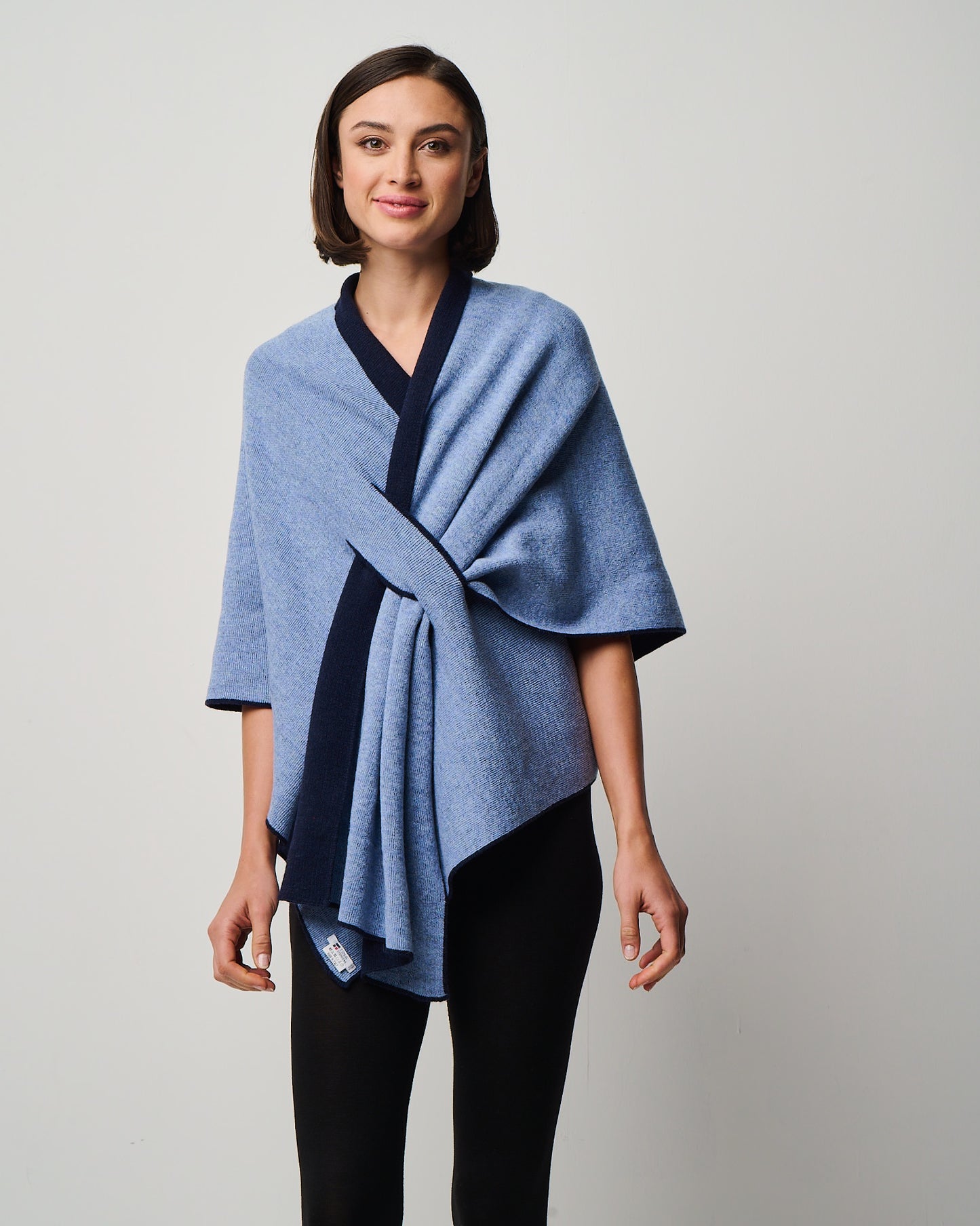 Ellen Merino/Cashmere Reversible Wrap with Loop (W303)