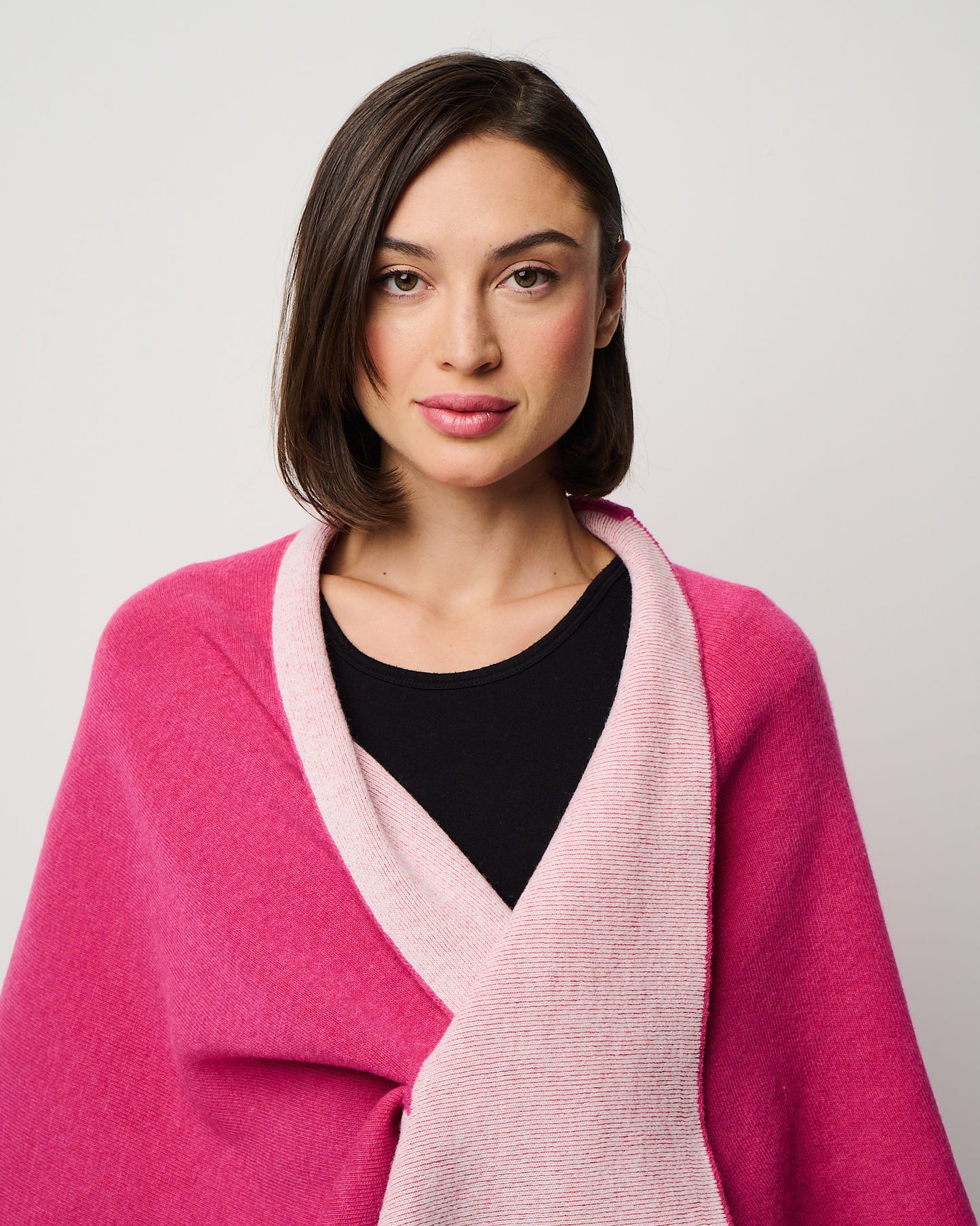 Ellen Merino/Cashmere Reversible Wrap with Loop (W303)