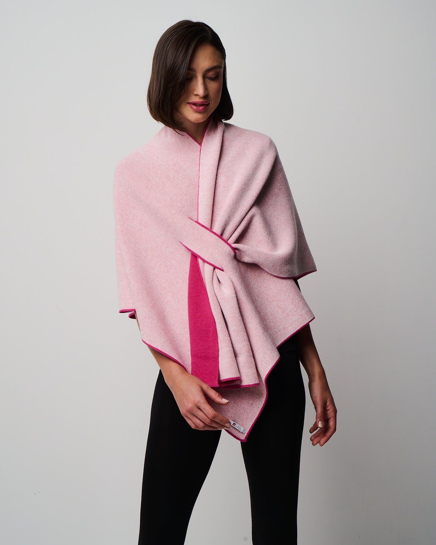 Ellen Merino/Cashmere Reversible Wrap with Loop (W303)