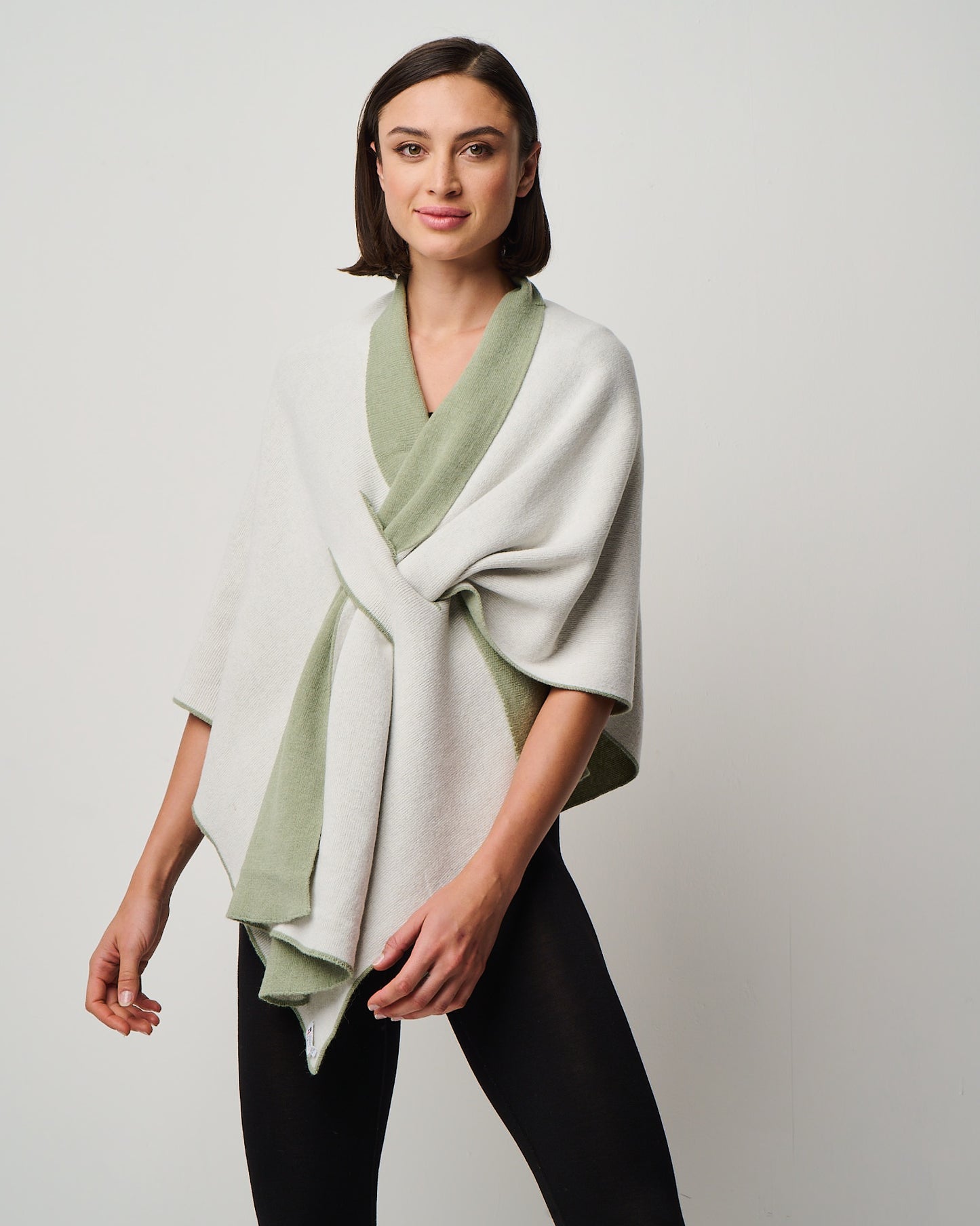 Ellen Merino/Cashmere Reversible Wrap with Loop (W303)