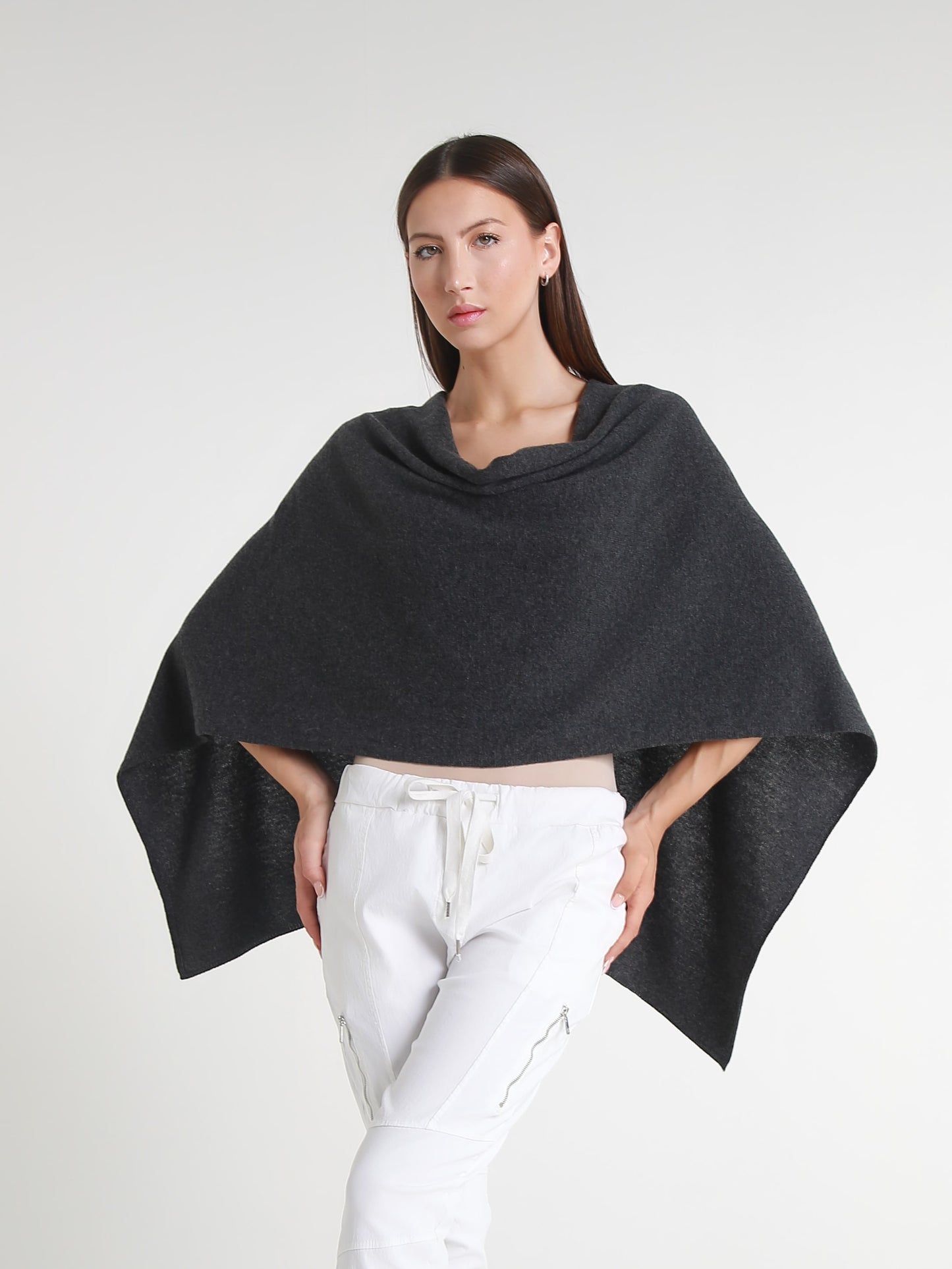 100% Italian Crafted Cashmere Ruana 033 Heather Charcoal-1