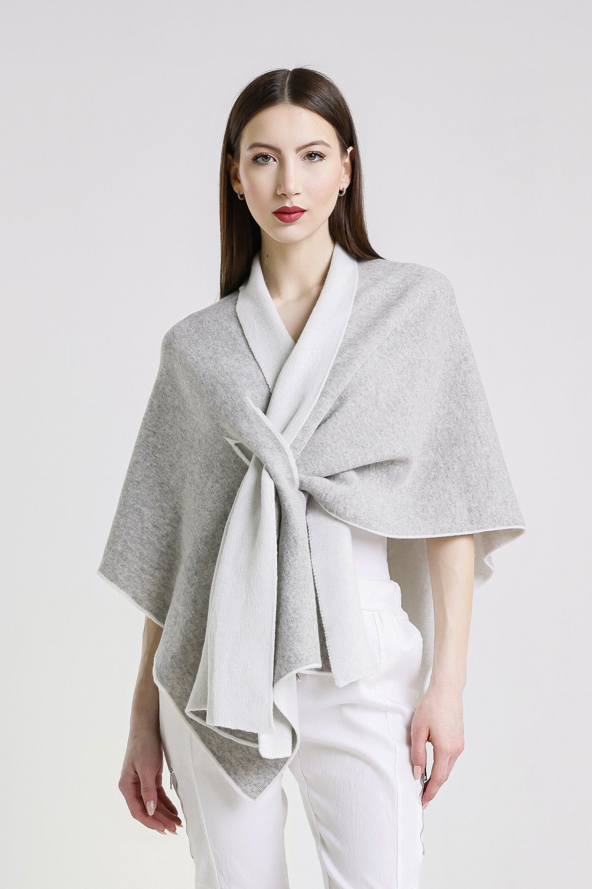 Ellen Merino/Cashmere Reversible Wrap with Loop 125 Cream/Grey-2