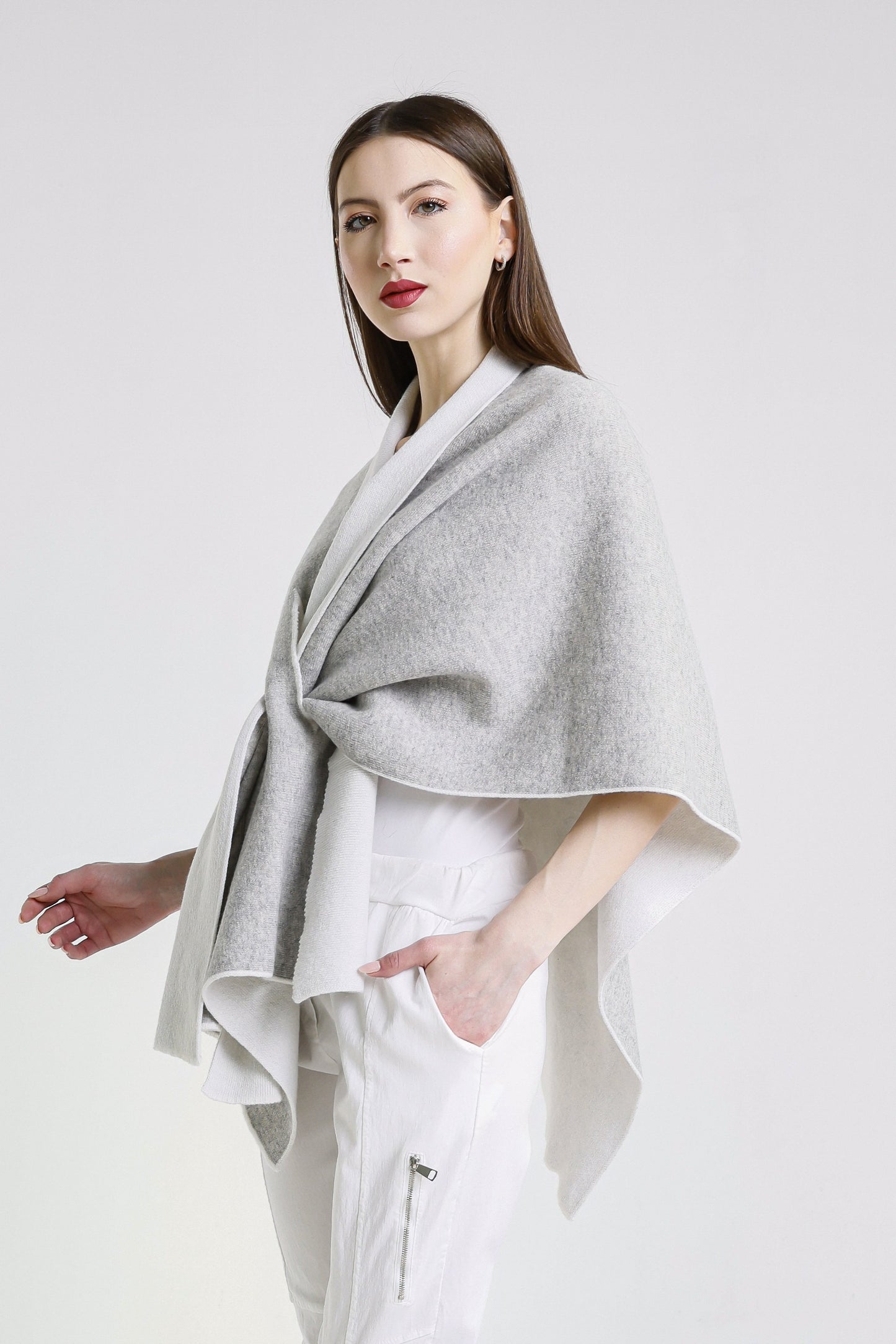 Ellen Merino/Cashmere Reversible Wrap with Loop 125 Cream/Grey-4