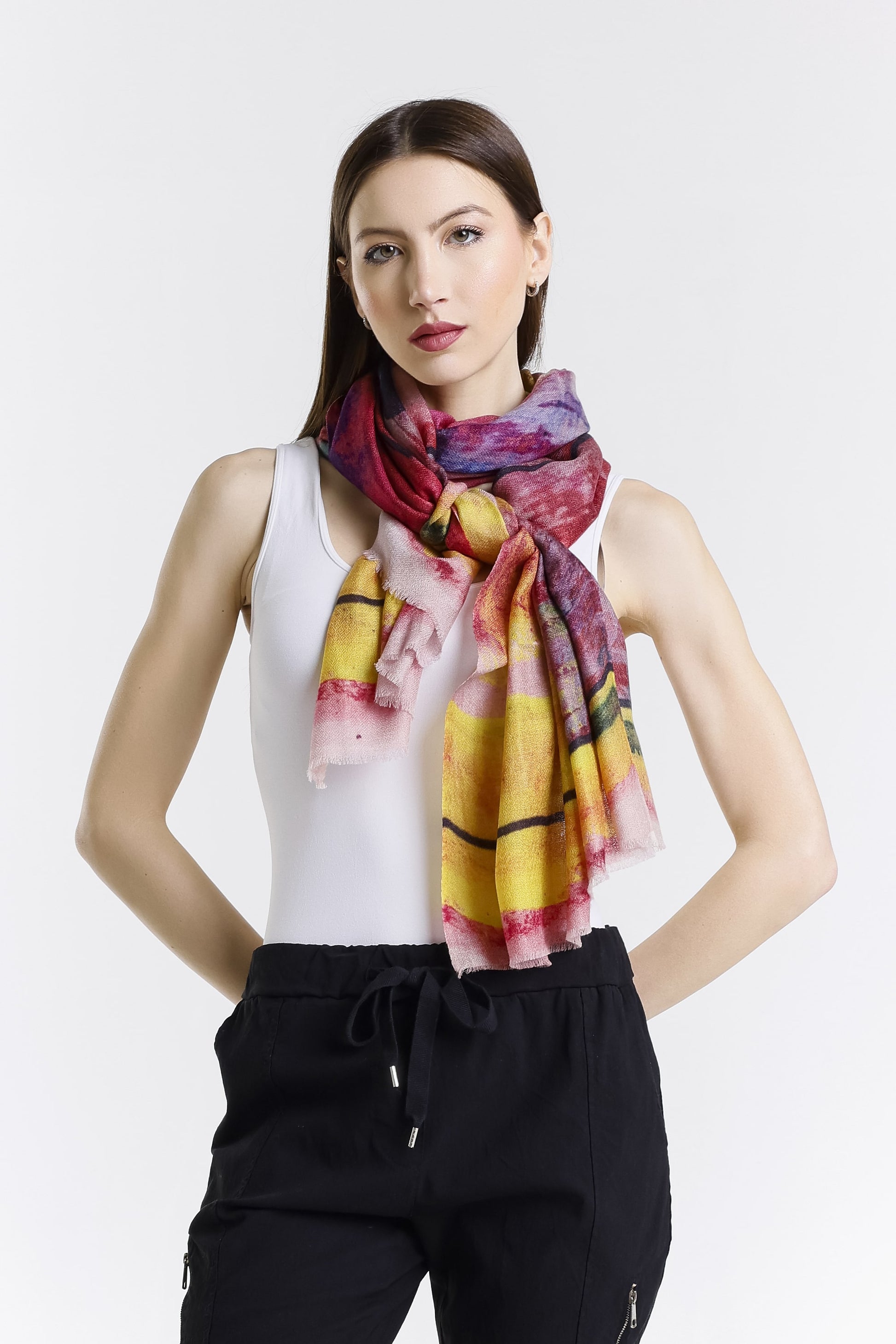 W304PC023Print23ValentinaPremiumCashmereWrap-2-min
