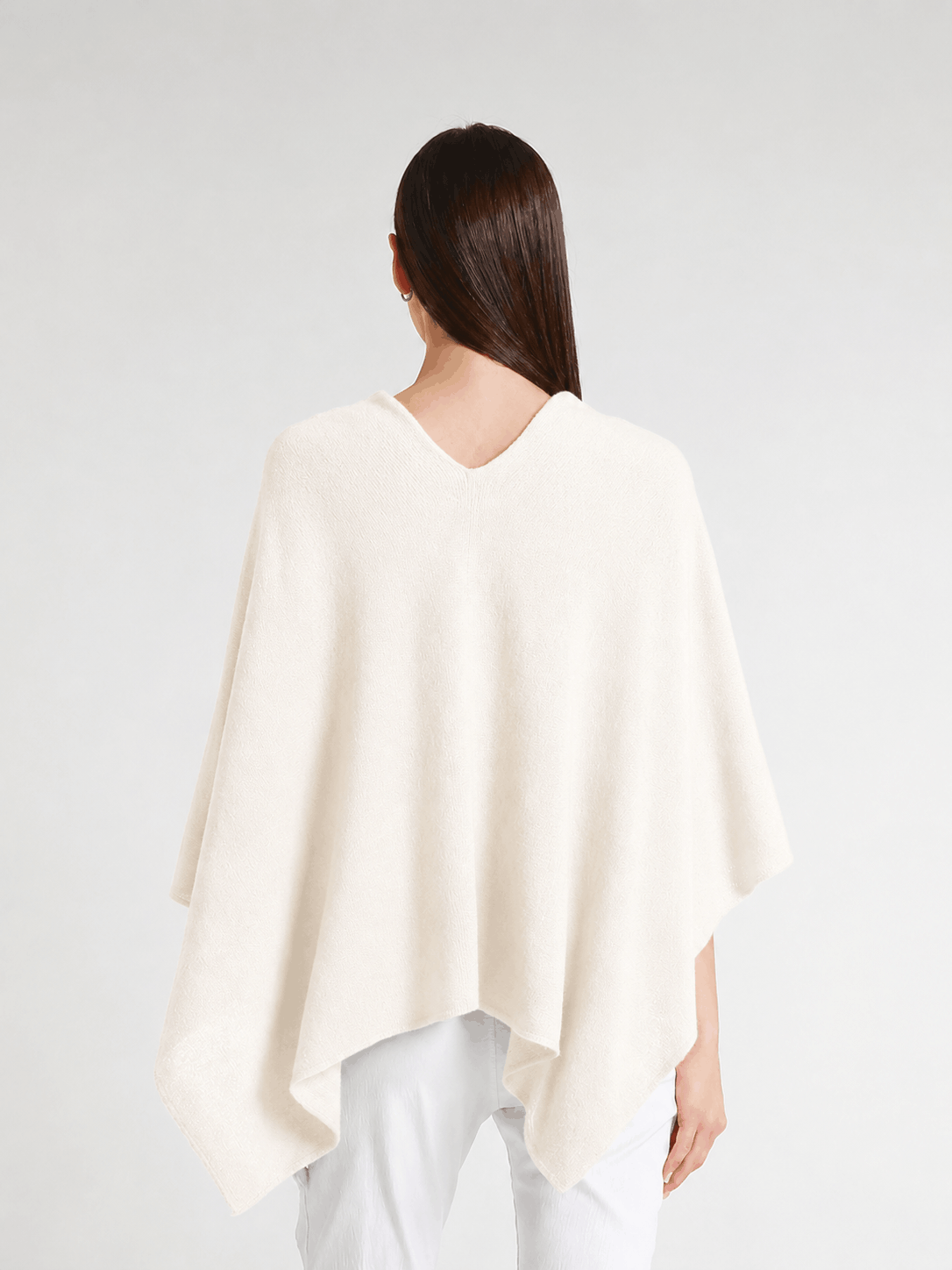 100% Italian Crafted Cashmere Ruana 101 Ivory-3