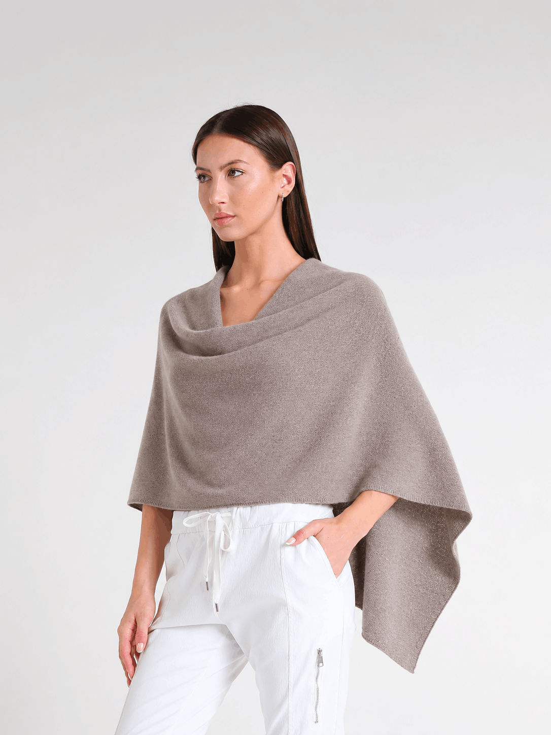 100% Italian Crafted Cashmere Ruana 210 Taupe-2