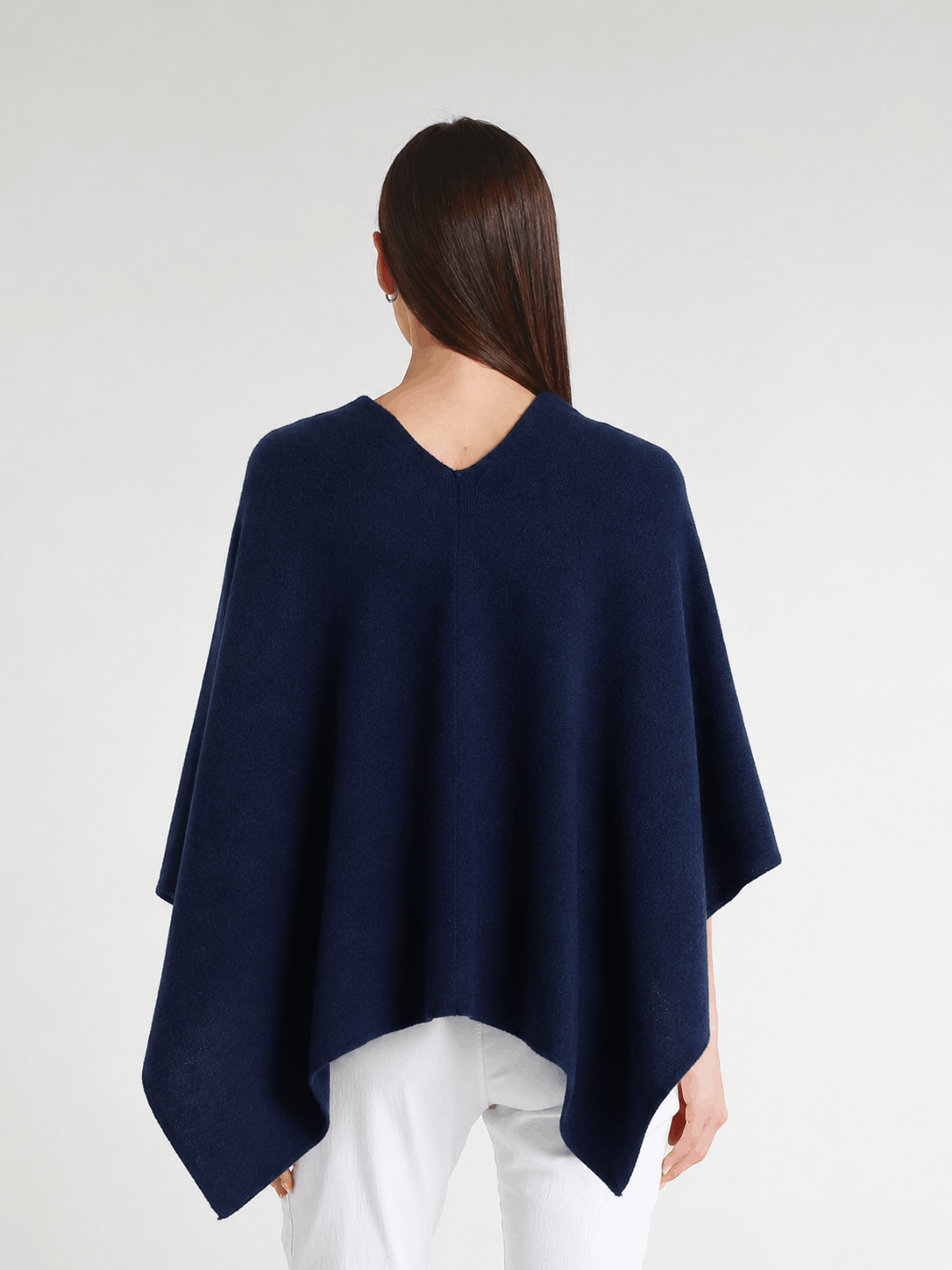 100% Italian Crafted Cashmere Ruana 409 Navy-3
